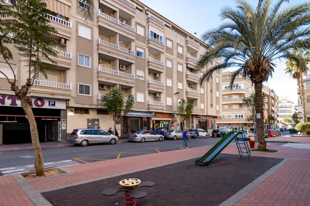 Apartamento Caballero De Rodas Torrevieja Exteriér fotografie